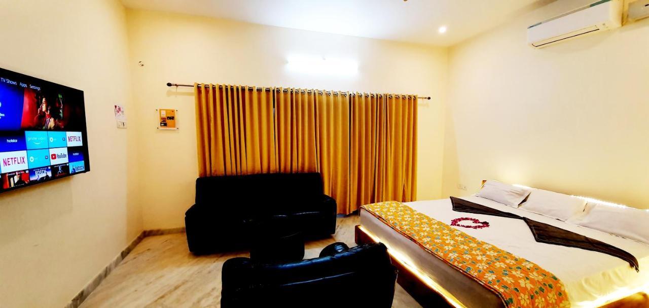 Shree Suites Kuttalam  Ngoại thất bức ảnh